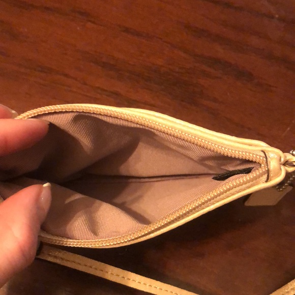 Coach Poppy White Pearl Shimmer Zip Wristlet - Picture 4 of 5